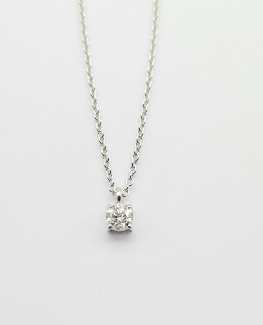 Girocollo Oro Con Punto Luce Diamante