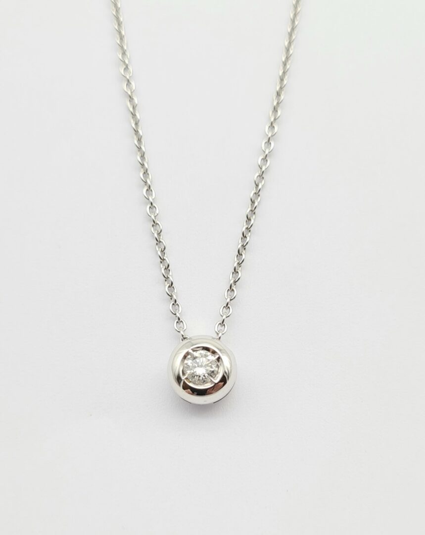 Girocollo Oro Con Punto Luce Diamante