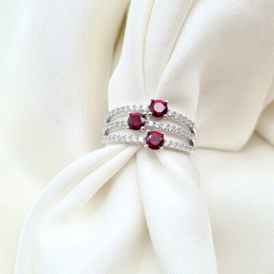 Anello In Oro Bianco 750 Con Zirconi Bianchi E Rossi