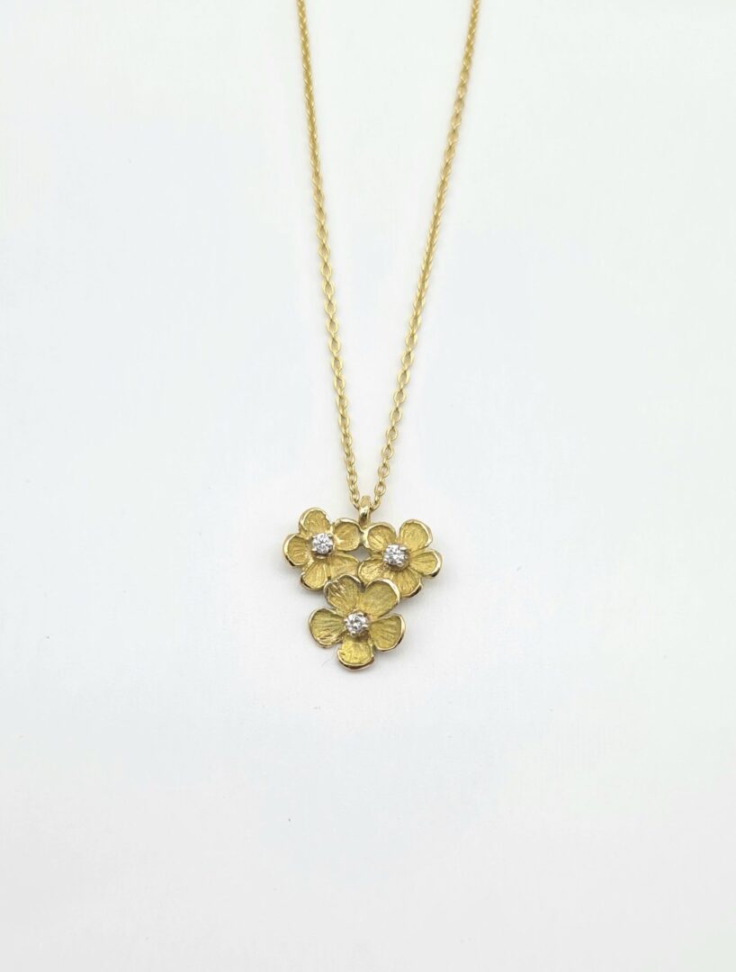 Girocollo Oro Giallo 750 Tre Fiorellini Con Diamanti
