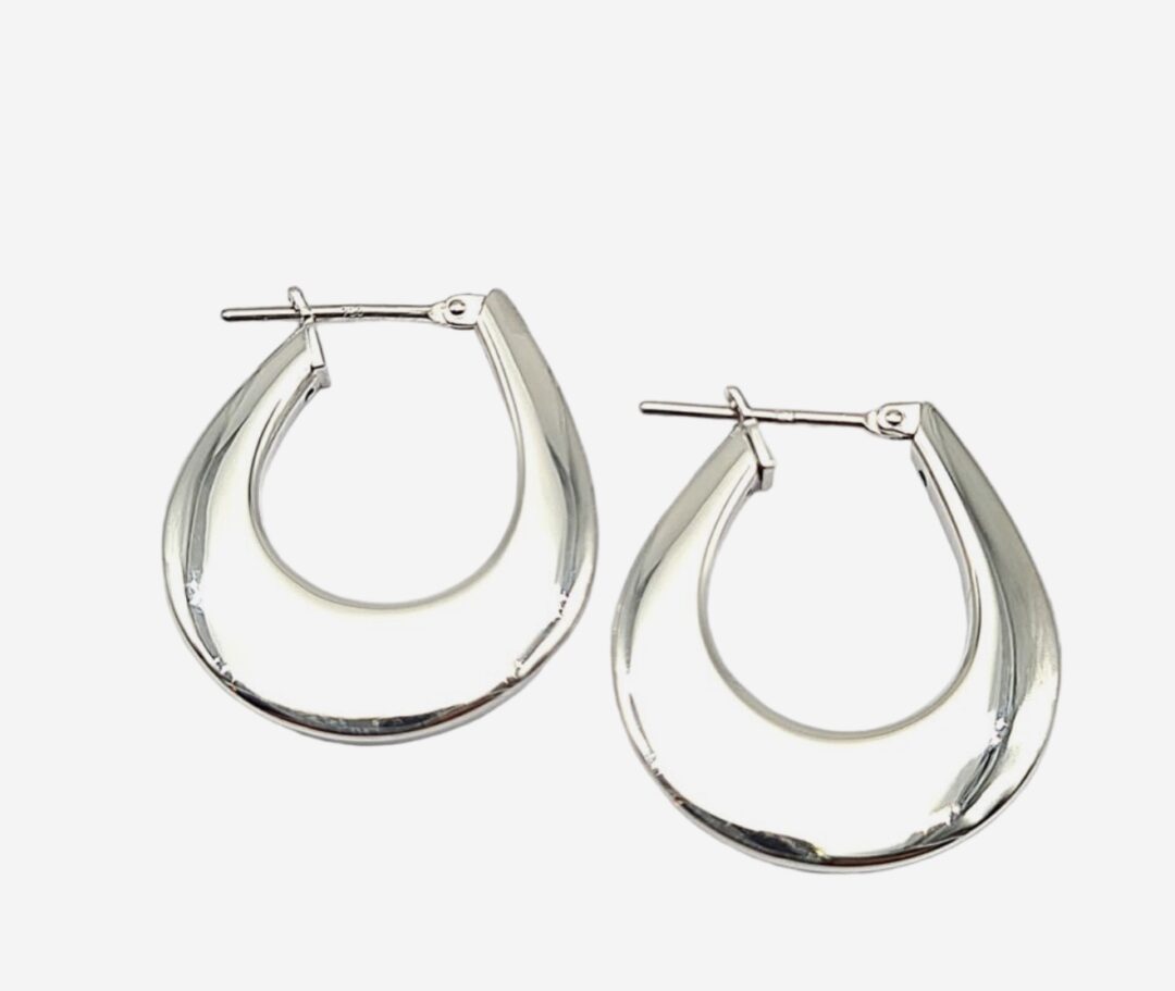 Orecchini In Oro Bianco 750 A Goccia Piatti