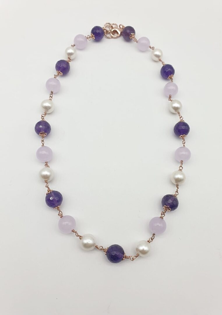 Collana Girocollo In Argento Rosa con Ametista e Perle in acqua Dolce - immagine 2