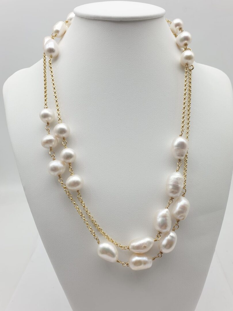 Collana Lunga In Argento Dorato Con Perle d’Acqua Dolce