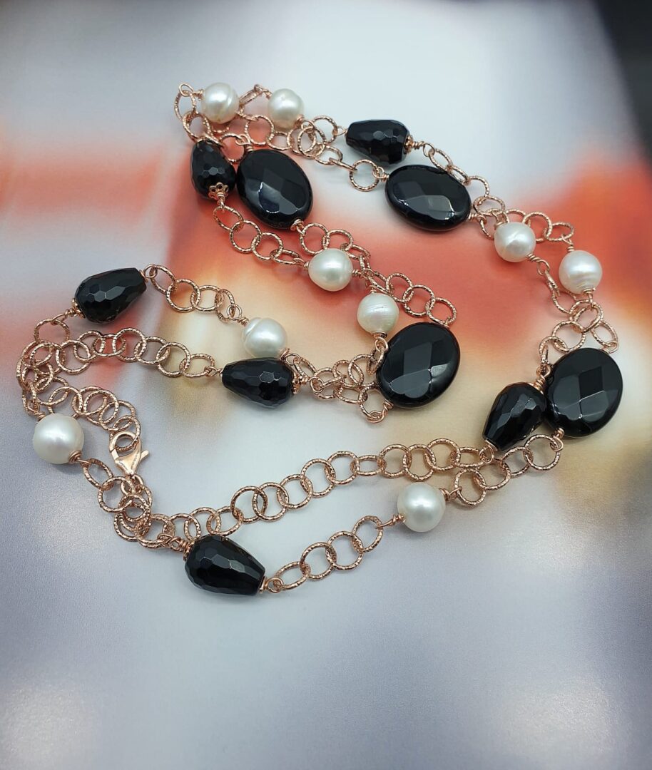 Collana Lunga in Argento Rosa con Perle e Onice Nero - immagine 3