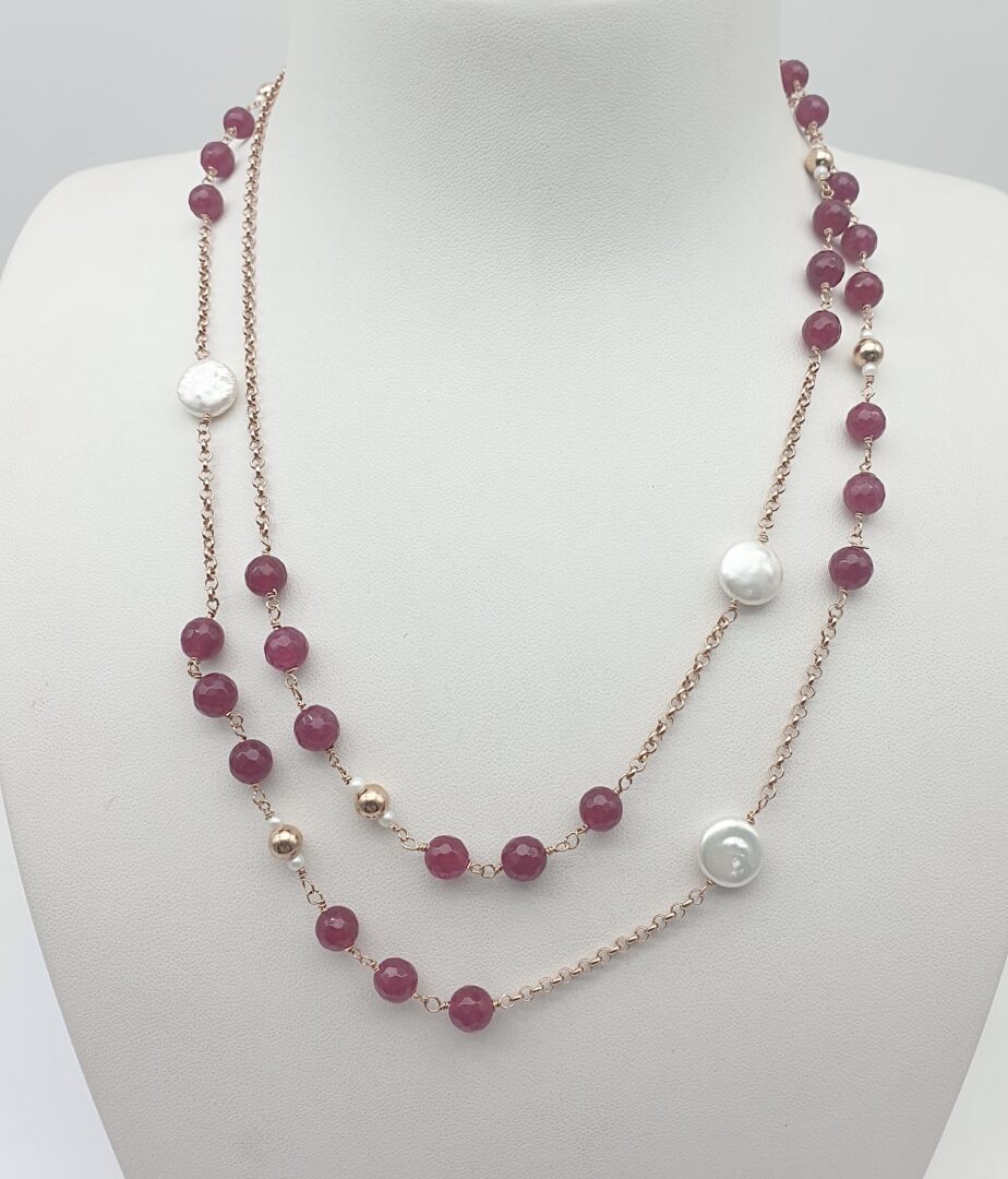 Collana Lunga In Argento Rosa con Agata Ruby e Perle d’Acqua Dolce - immagine 2