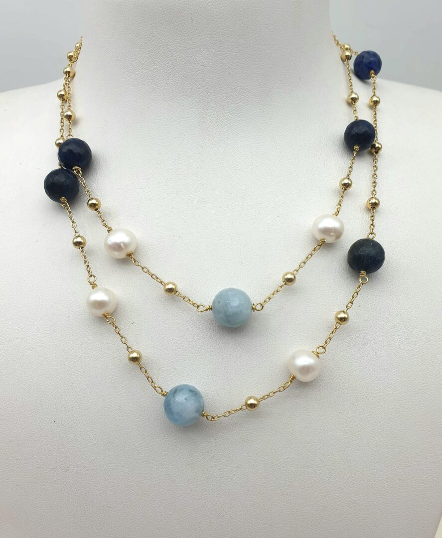 Collana Lunga In Argento Dorato con Sodalite Blu, Acquamarina e Perle d’acqua Dolce - immagine 2