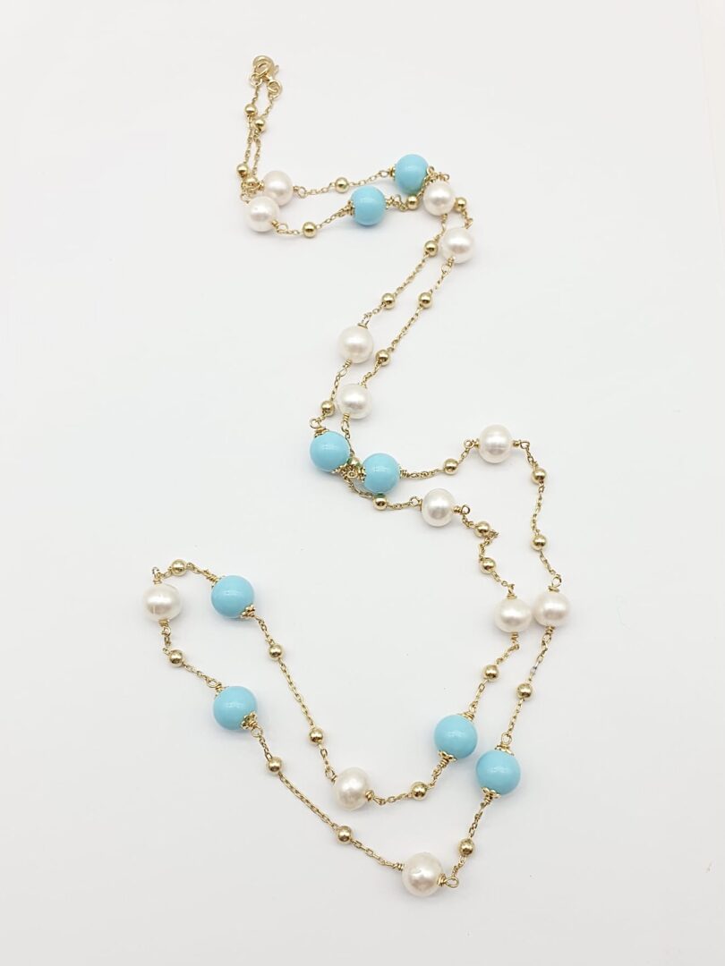 Collana Lunga In Argento Dorato con Neolite Turchese e Perle d’acqua Dolce - immagine 3