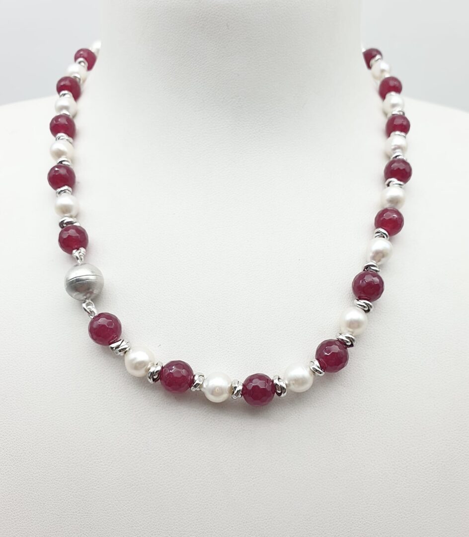 Collana Girocollo In Argento Rodiato con Quarzo Cherry e Perle d’acqua Dolce - immagine 3