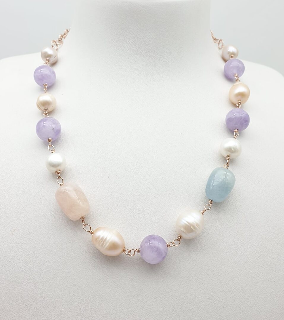 Collana Girocollo In Argento Rosa Con Quarzo Rosa, Acquamarina, Ametista e Perle - immagine 3