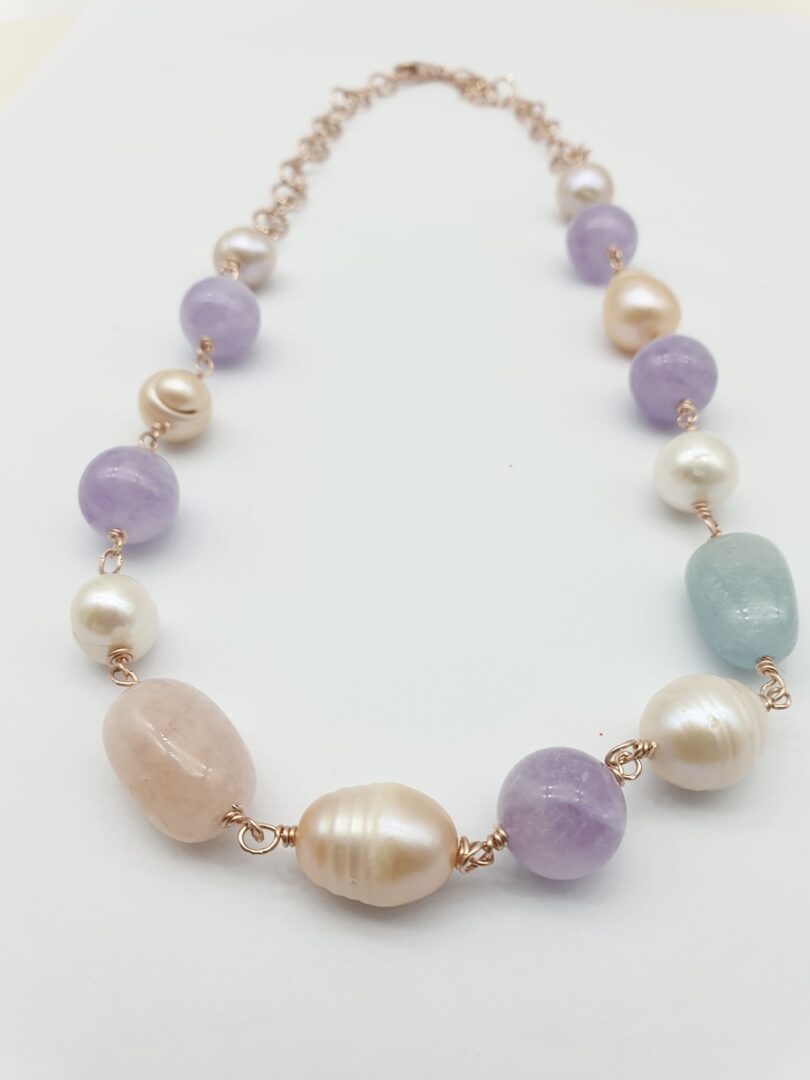 Collana Girocollo In Argento Rosa Con Quarzo Rosa, Acquamarina, Ametista e Perle - immagine 2